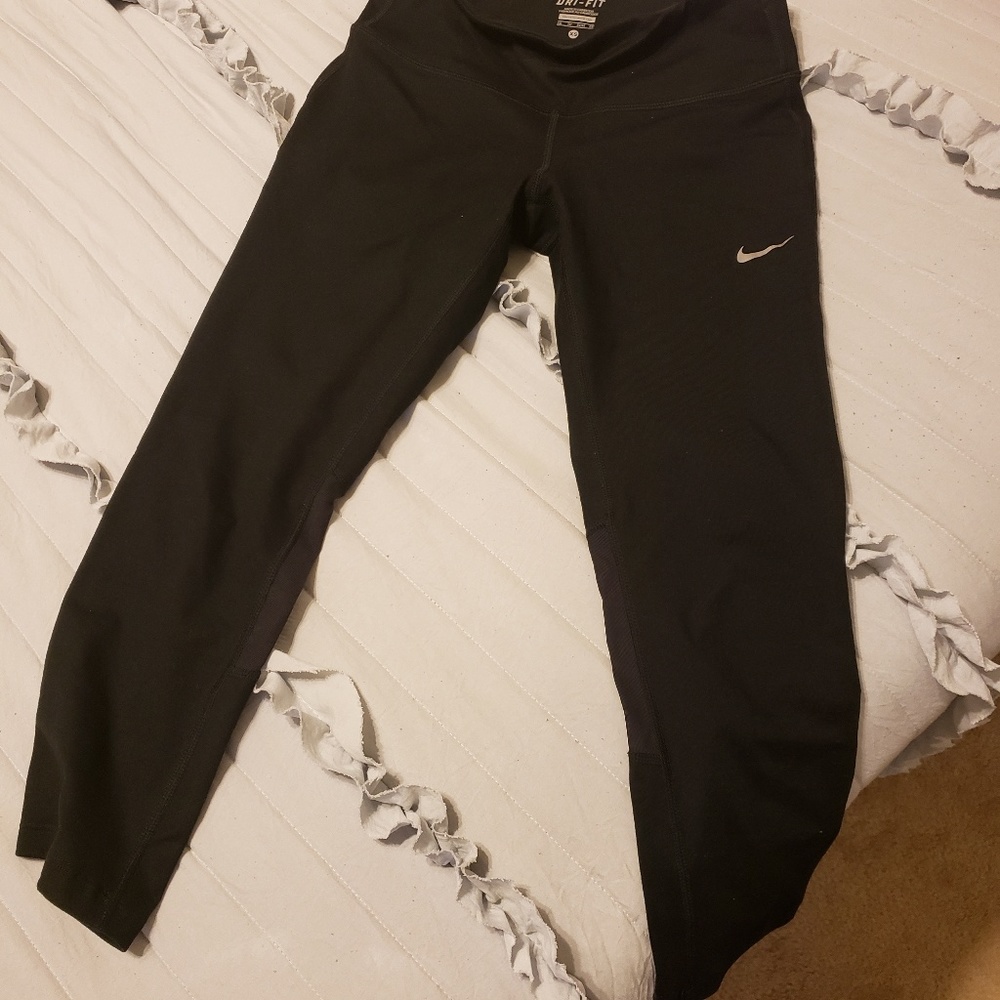 Nike capri leggings